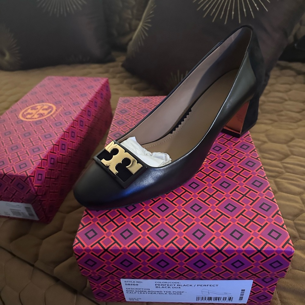 Tory Burch Black Leather Heels with Gold Accent